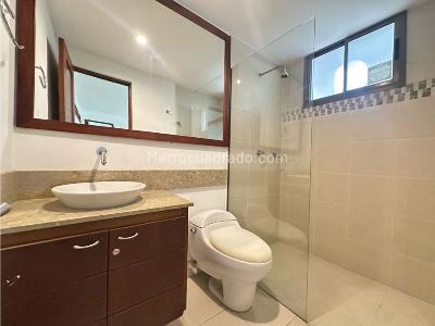 Casa de 5 alcobas en venta en Loma Del Chocho, Envigado, 300 m² · foto 18 de 20