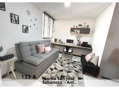Apartamento de 3 alcobas en venta en Loma De San Jose, Sabaneta, 107 m² · foto 2 de 13