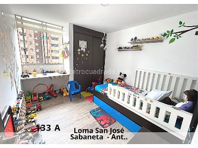 Apartamento de 3 alcobas en venta en Loma De San Jose, Sabaneta, 107 m² · foto 10 de 13