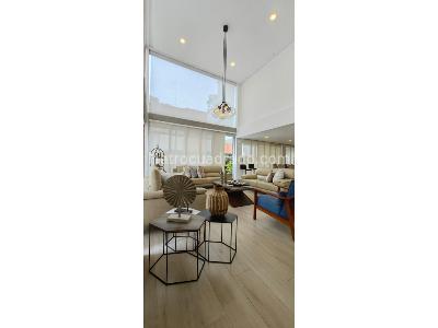 Casa de 5 alcobas en venta en San Remo, Sabaneta, 528 m² · foto 9 de 19