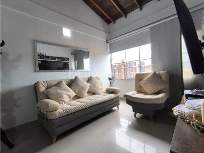 Apartamento de 3 alcobas en venta en Virgen Del Carmen, Sabaneta, 69 m² · foto 4 de 20