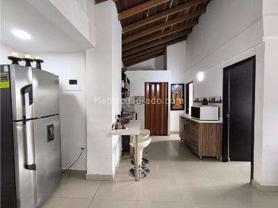 Apartamento de 3 alcobas en venta en Virgen Del Carmen, Sabaneta, 69 m² · foto 9 de 20