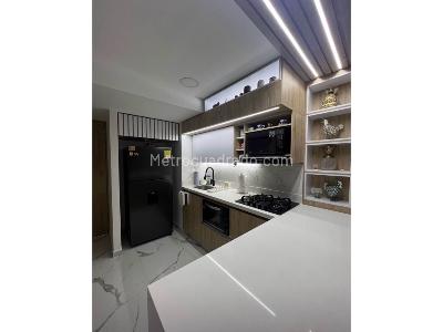 Apartamento de 2 alcobas en venta en San Remo, Sabaneta, 55 m² · foto 4 de 10
