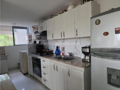Apartamento en venta en El Esmeraldal, Envigado · foto 9 de 14