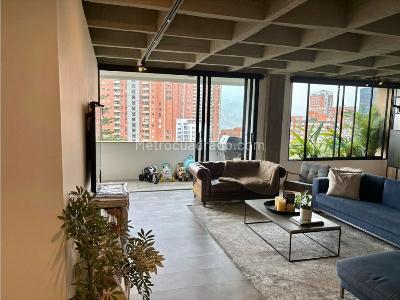 Apartamento de 3 alcobas en venta en El Diamante, Medellín, 230 m² · foto 5 de 14