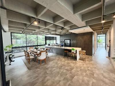 Apartamento de 3 alcobas en venta en El Diamante, Medellín, 230 m² · foto 9 de 14