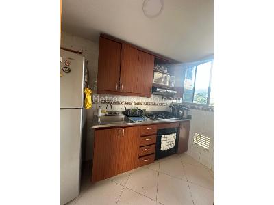 Apartamento de 3 alcobas en venta en Laureles, Medellín, 86 m² · foto 5 de 9