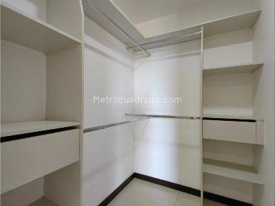 Apartamento en venta en Loma De Las Brujas, Envigado · foto 4 de 20