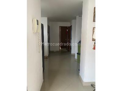 Apartamento de 3 alcobas en venta en Playa Rica, Itagüí, 80 m² · foto 2 de 11