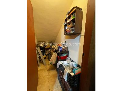 Casa de 5 alcobas en venta en La Castellana, Medellín, 250 m² · foto 6 de 15