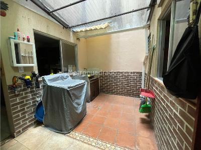 Casa de 5 alcobas en venta en La Castellana, Medellín, 250 m² · foto 7 de 15