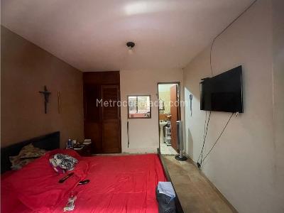 Casa de 5 alcobas en venta en La Castellana, Medellín, 250 m² · foto 9 de 15