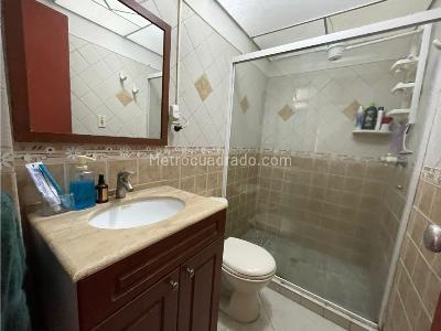 Casa de 5 alcobas en venta en La Castellana, Medellín, 250 m² · foto 14 de 15