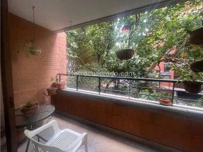 Apartamento en venta en Castropol, Medellín · foto 4 de 17