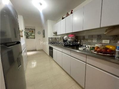 Apartamento en venta en Castropol, Medellín · foto 7 de 17