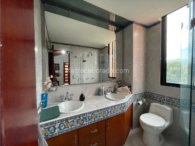 Apartamento en venta en El Poblado, Medellín · foto 20 de 20