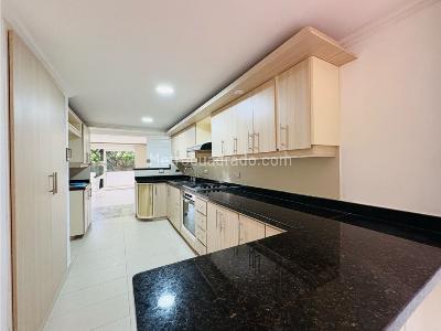 Apartamento en venta en Castropol, Medellín · foto 9 de 20