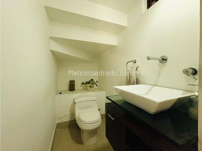 Casa de 3 alcobas en venta en La Sebastiana, Envigado, 207 m² · foto 9 de 20