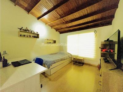 Casa de 3 alcobas en venta en La Sebastiana, Envigado, 207 m² · foto 16 de 20