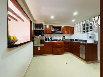Casa de 3 alcobas en venta en La Sebastiana, Envigado, 207 m² · foto 18 de 20