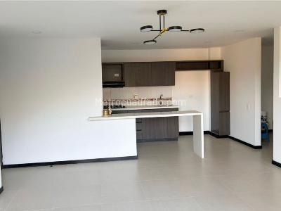 Apartamento en venta en Altos Del Poblado, Medellín · foto 2 de 20