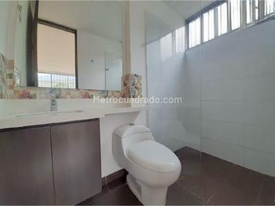 Apartamento en venta en Altos Del Poblado, Medellín · foto 12 de 20