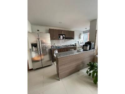 Apartamento de 3 alcobas en venta en Avesmaria, Sabaneta, 90 m² · foto 2 de 18