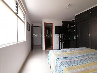 Apartamento de 3 alcobas en venta en San Joaquin, Medellín, 129 m² · foto 17 de 20