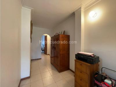Apartamento en venta en Los Colores, Medellín · foto 3 de 14