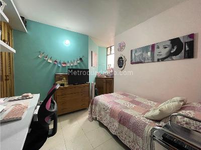 Apartamento en venta en Los Colores, Medellín · foto 4 de 14