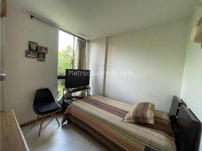 Apartamento en venta en Los Colores, Medellín · foto 5 de 14