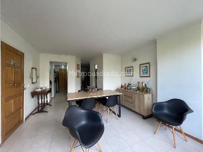 Apartamento en venta en Los Colores, Medellín · foto 8 de 14