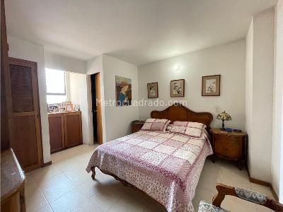 Apartamento en venta en Los Colores, Medellín · foto 10 de 14