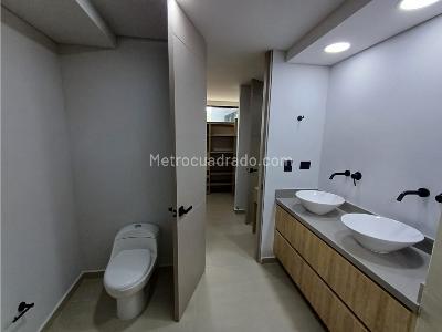 Apartamento en venta en El Poblado, Medellín · foto 16 de 20