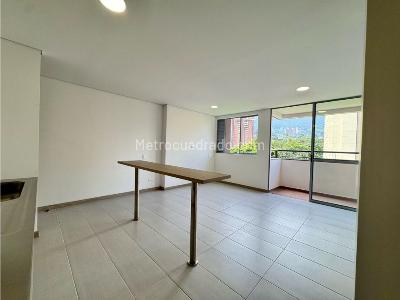 Apartamento en venta en Pilsen, Itagüí · foto 4 de 12
