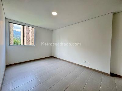 Apartamento en venta en Pilsen, Itagüí · foto 10 de 12