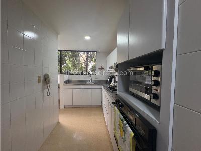 Apartamento de 3 alcobas en venta en El Poblado, Medellín, 172 m² · foto 4 de 11