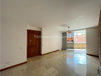 Apartamento en venta en Laureles, Medellín · foto 4 de 12
