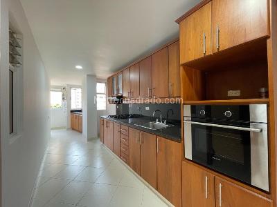 Apartamento en venta en Laureles, Medellín · foto 5 de 12