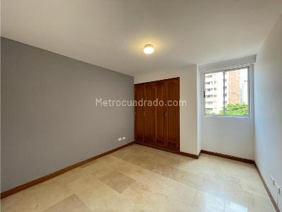 Apartamento en venta en Laureles, Medellín · foto 8 de 12