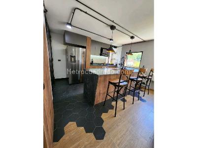 Apartamento de 2 alcobas en venta en El Poblado, Medellín, 72 m² · foto 2 de 16