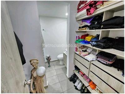 Apartamento de 3 alcobas en venta en Las Lomitas, Sabaneta, 69 m² · foto 16 de 19