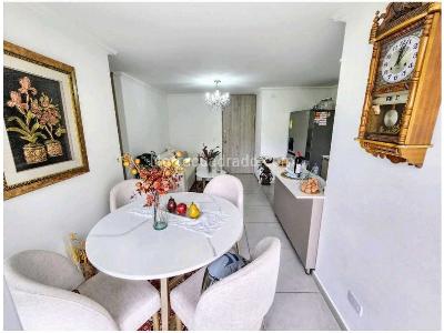 Apartamento de 3 alcobas en venta en Las Lomitas, Sabaneta, 69 m² · foto 5 de 19