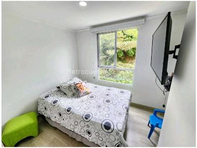 Apartamento de 3 alcobas en venta en Las Lomitas, Sabaneta, 69 m² · foto 9 de 19