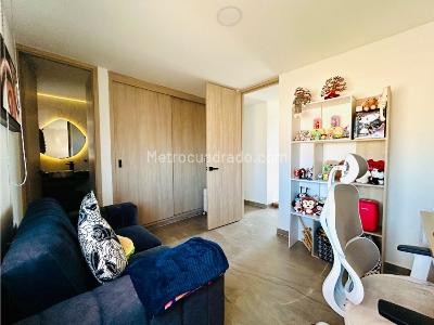 Apartamento de 3 alcobas en venta en Belen Rosales, Medellín, 140 m² · foto 10 de 20