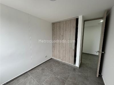 Apartamento de 3 alcobas en venta en Las Lomitas, Sabaneta, 84 m² · foto 14 de 20