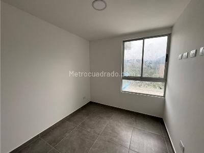 Apartamento de 3 alcobas en venta en Las Lomitas, Sabaneta, 84 m² · foto 16 de 20