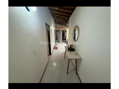 Casa de 3 alcobas en venta en Guayabal, Medellín, 115 m² · foto 3 de 16