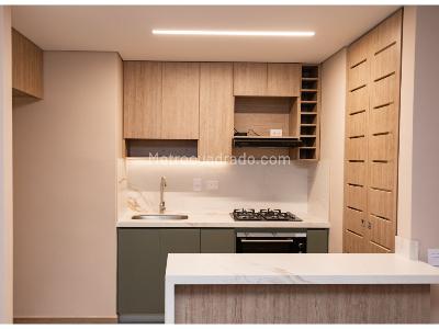 Apartamento de 3 alcobas en venta en Ditaires, Itagüí, 82 m² · foto 7 de 20
