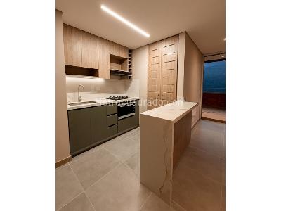Apartamento de 3 alcobas en venta en Ditaires, Itagüí, 82 m² · foto 8 de 20